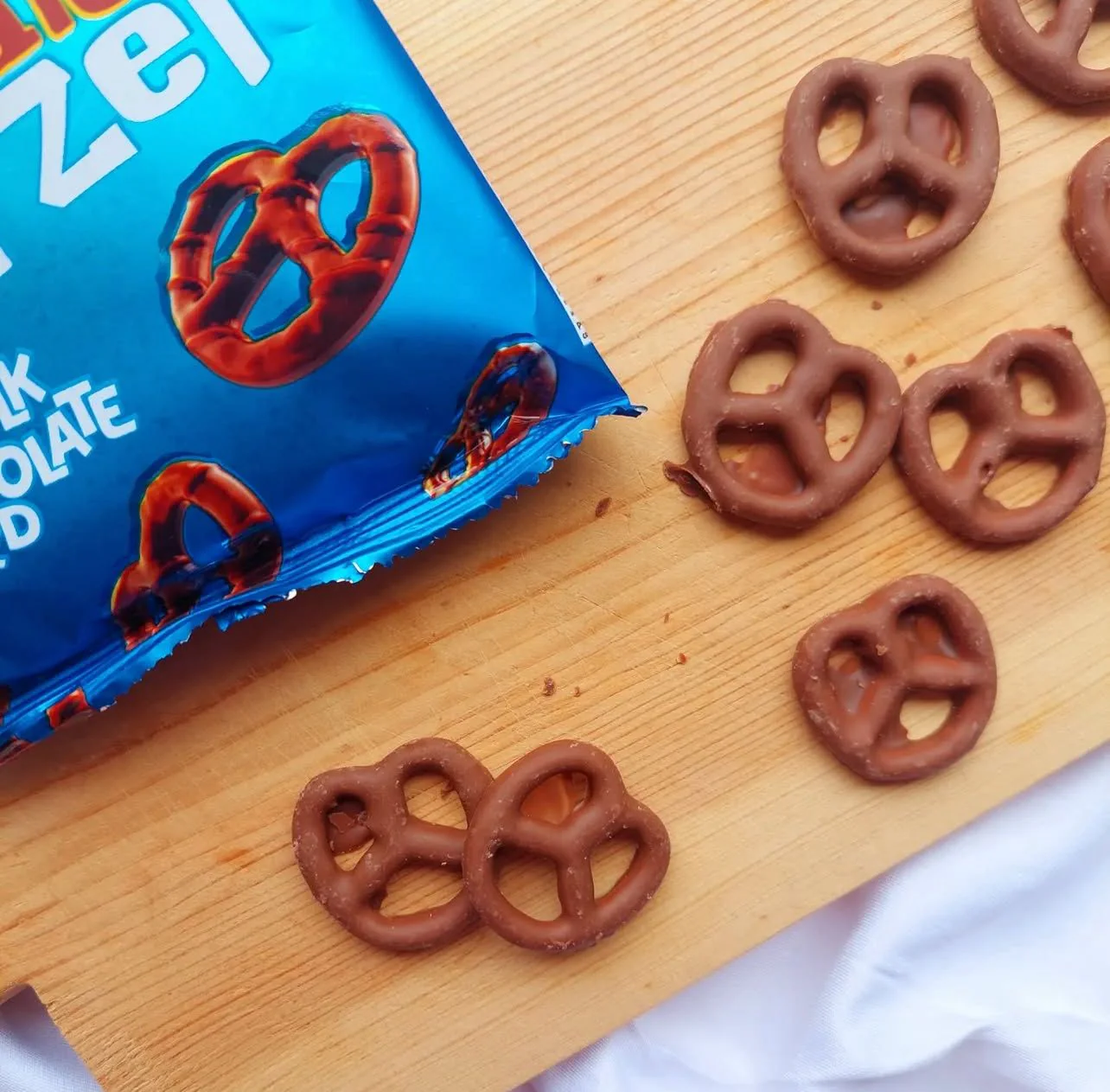 Chocolate Coated Mini Pretzel (12 Pack) - Image 3